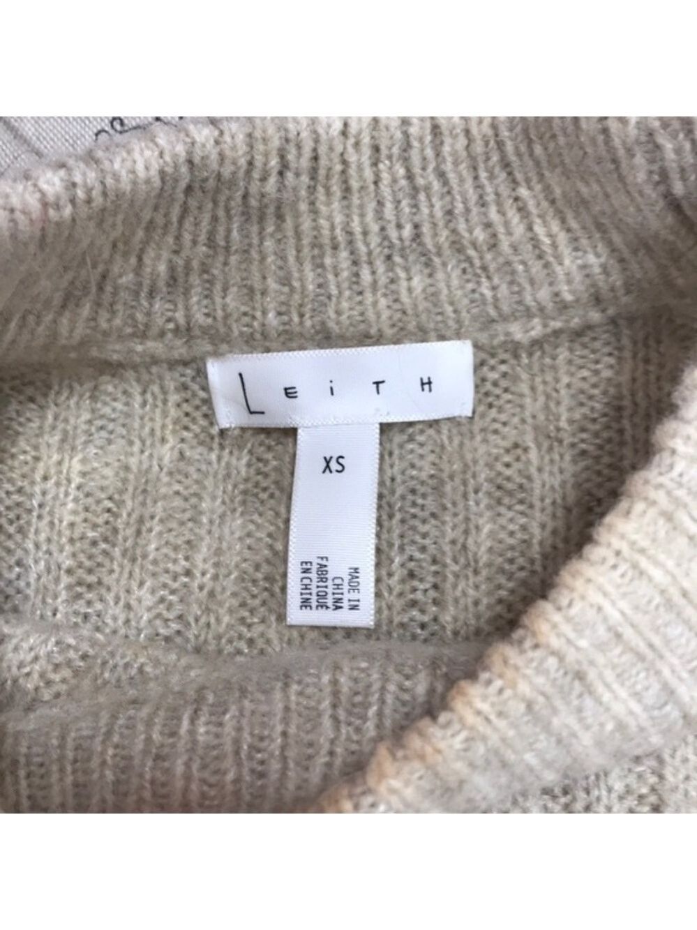 Leith Ribbed Puff Shoulder Sweater - Picture 4 of 8